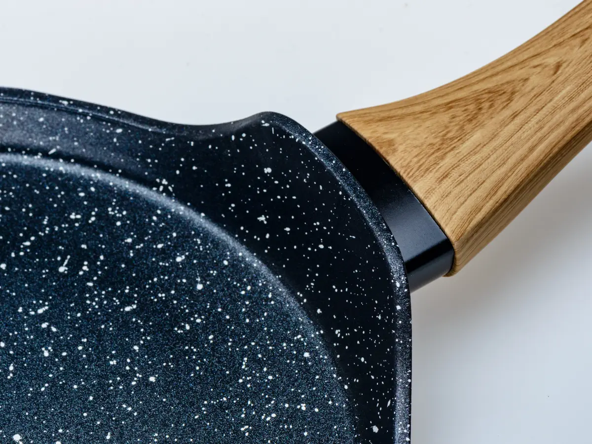 СКОВОРОДА ДЛЯ БЛИНОВ алюминиевая с антипригарным мраморным покрытием "Black Granite" 25*1,6 см  Fresca 103500