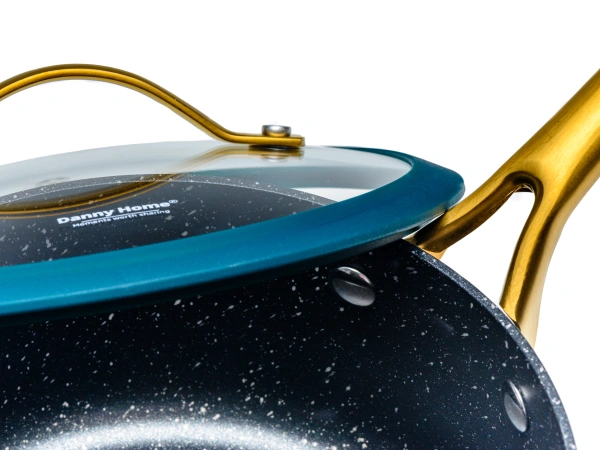 Купить СОТЕЙНИК алюминиевый с антипригарным покрытием с крышкой 1,9 л/18*8 см   109093 СОТЕЙНИК алюминиевый с антипригарным покрытием с крышкой 1,9 л/18*8 см   109093